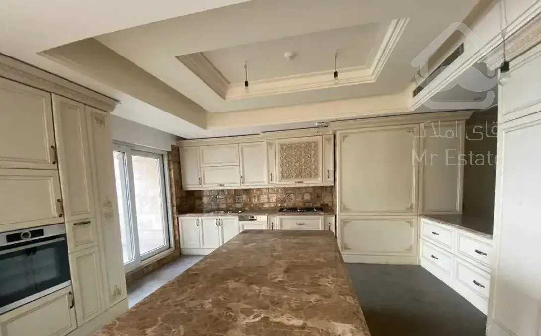 ۲۰۰متر/فول بازسازی/دِنجِ بی بدیل/اعیان نشین