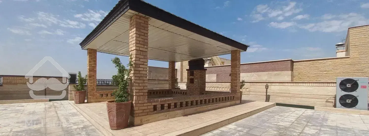 ۱۲۰ متر تاپ لوکیشن منطقه ۲ همیلا عمارتی هتلینگ