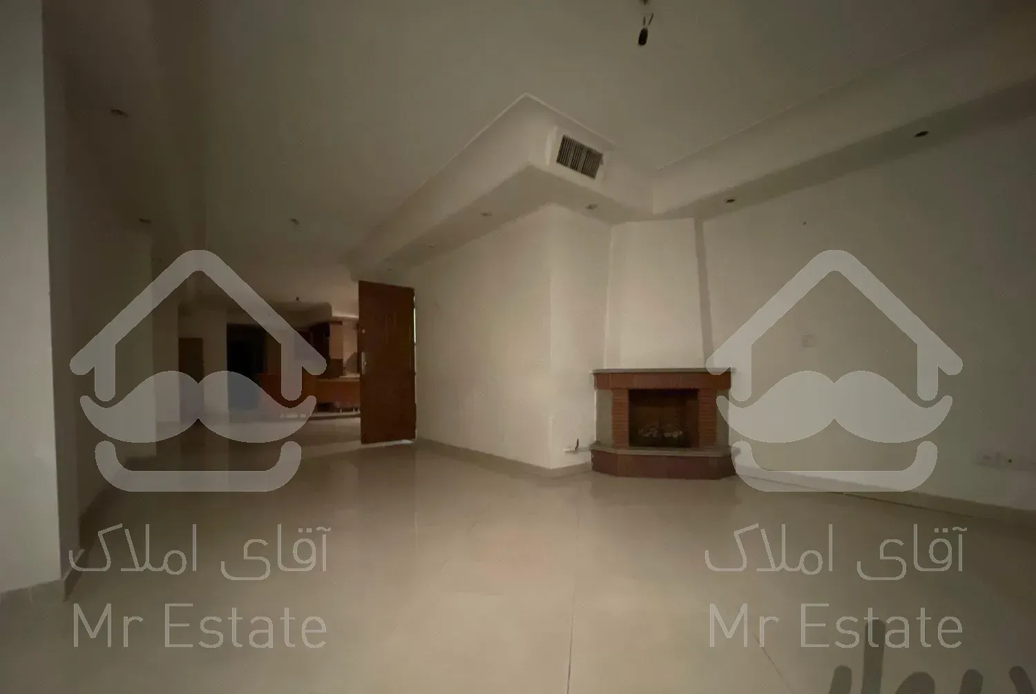 آپارتمان ۱۰۵ متری با ۱۰ متر حیاط خلوت