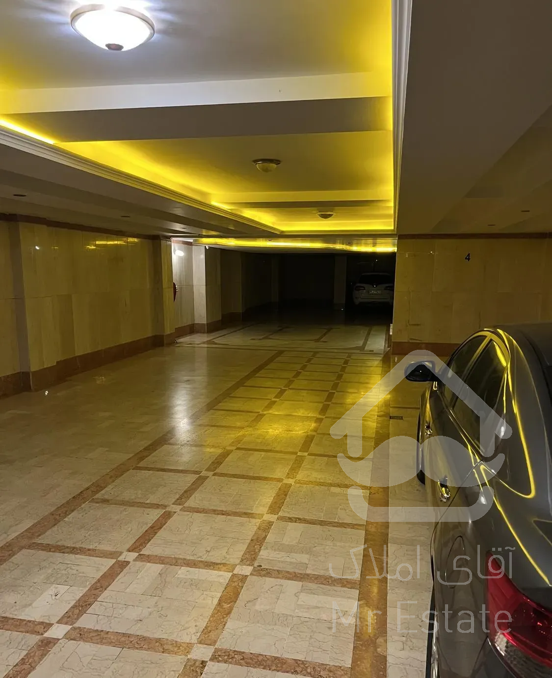 اندرزگو ۱۳۰ متر غرق نور