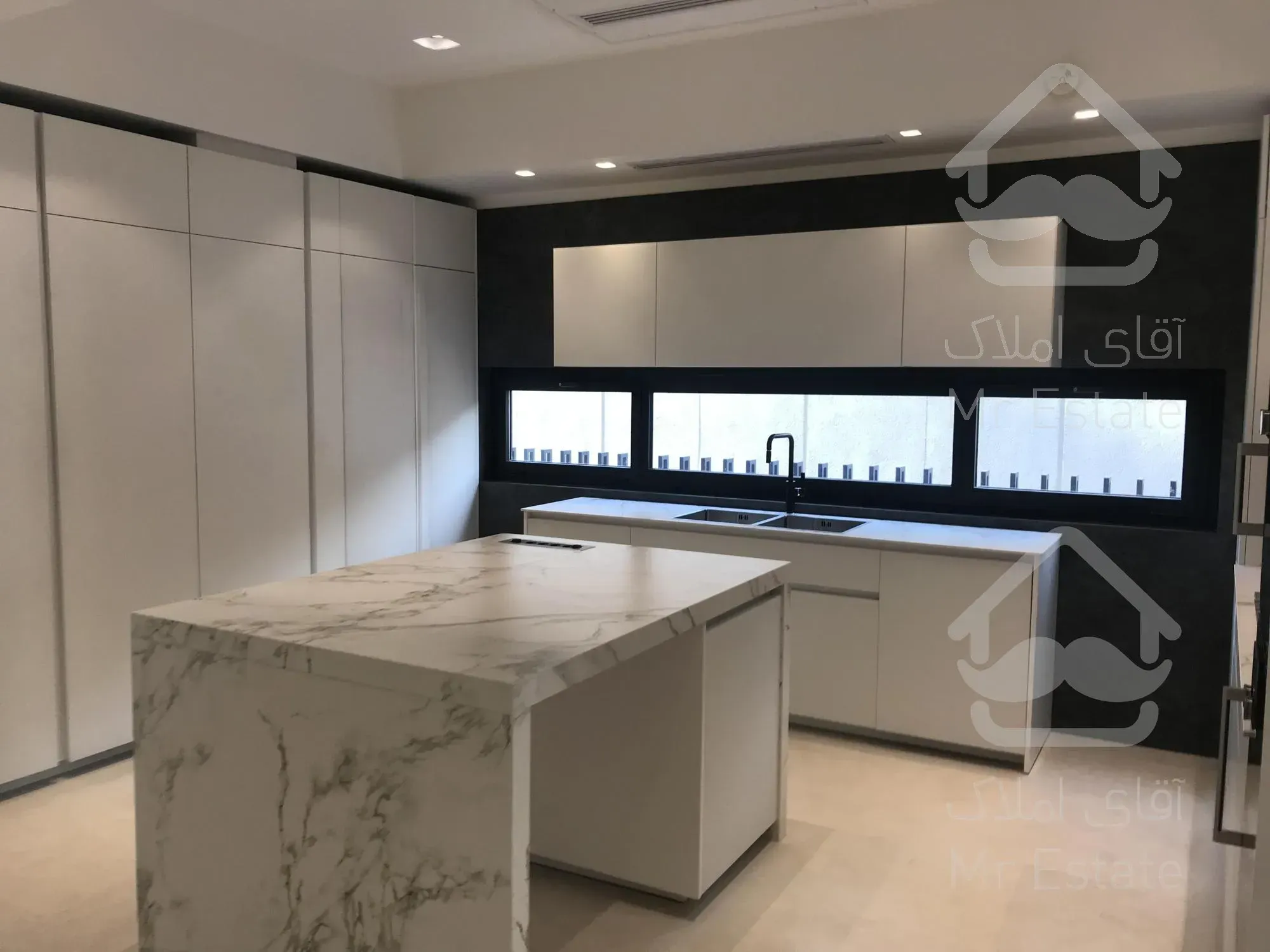 آپارتمان ۳۲۰ متری مدرن کامرانیه شمالی