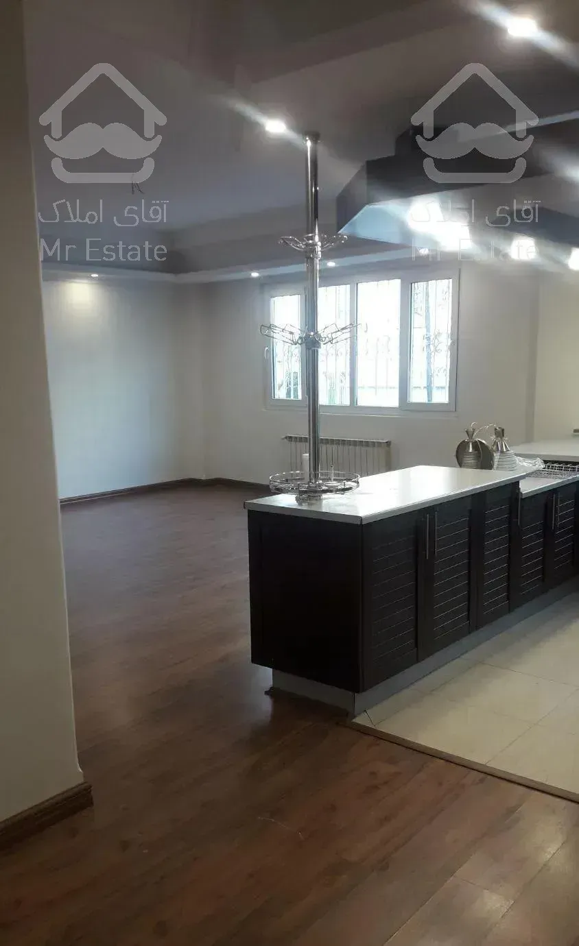 دروس۱۳۰متر/۲خواب/بسیارخوش نقشه/نورگیر