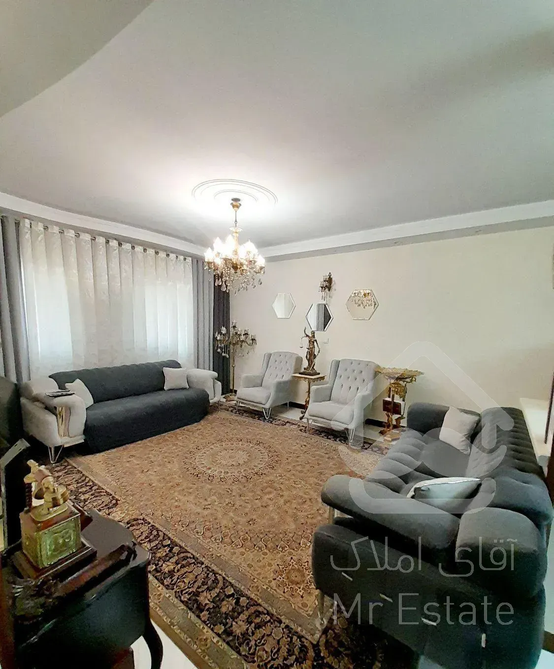 ۶۹ متری /۲ خوابه/ طبقه ۳