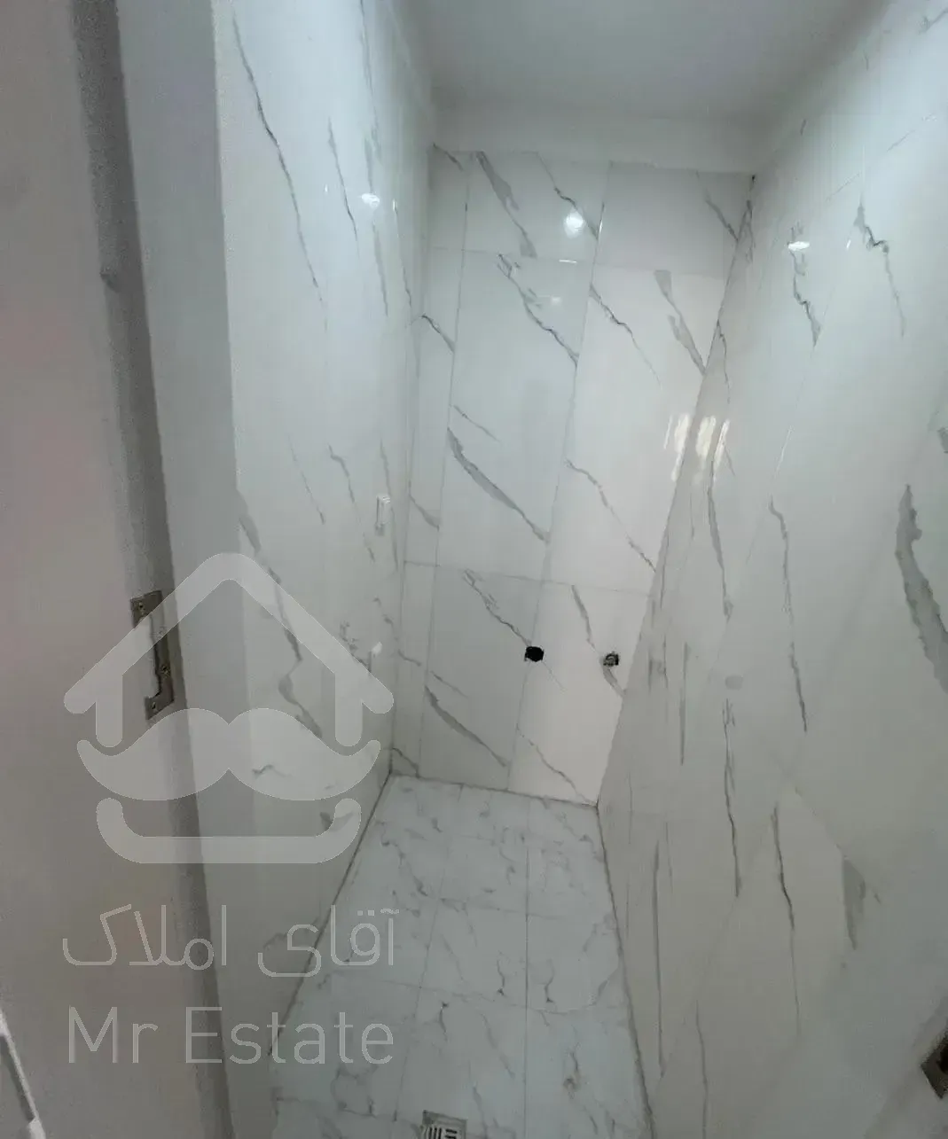 ۱۲۲ متر ۲ خواب در برج مجلل کن