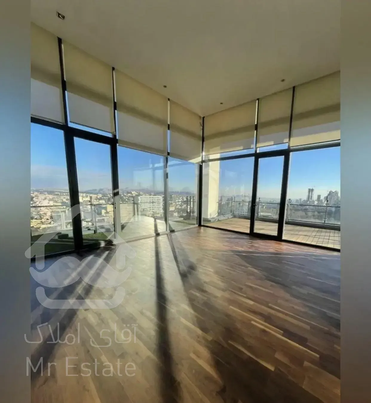 ۲۵۰متر سه خواب پنت برج باغ طبقه ۱۰ فرمانیه اقدسیه