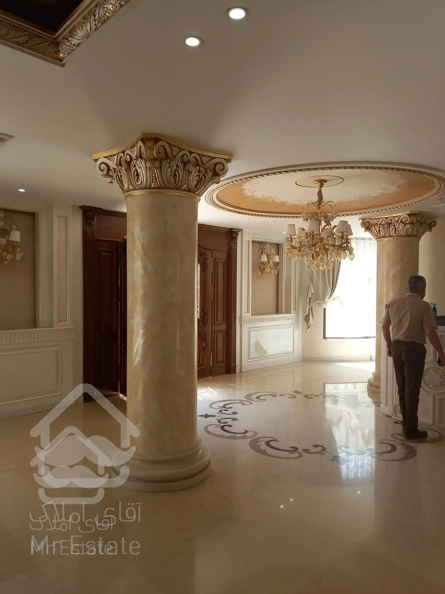 آپارتمان ۱۸۰ متری زعفرانیه