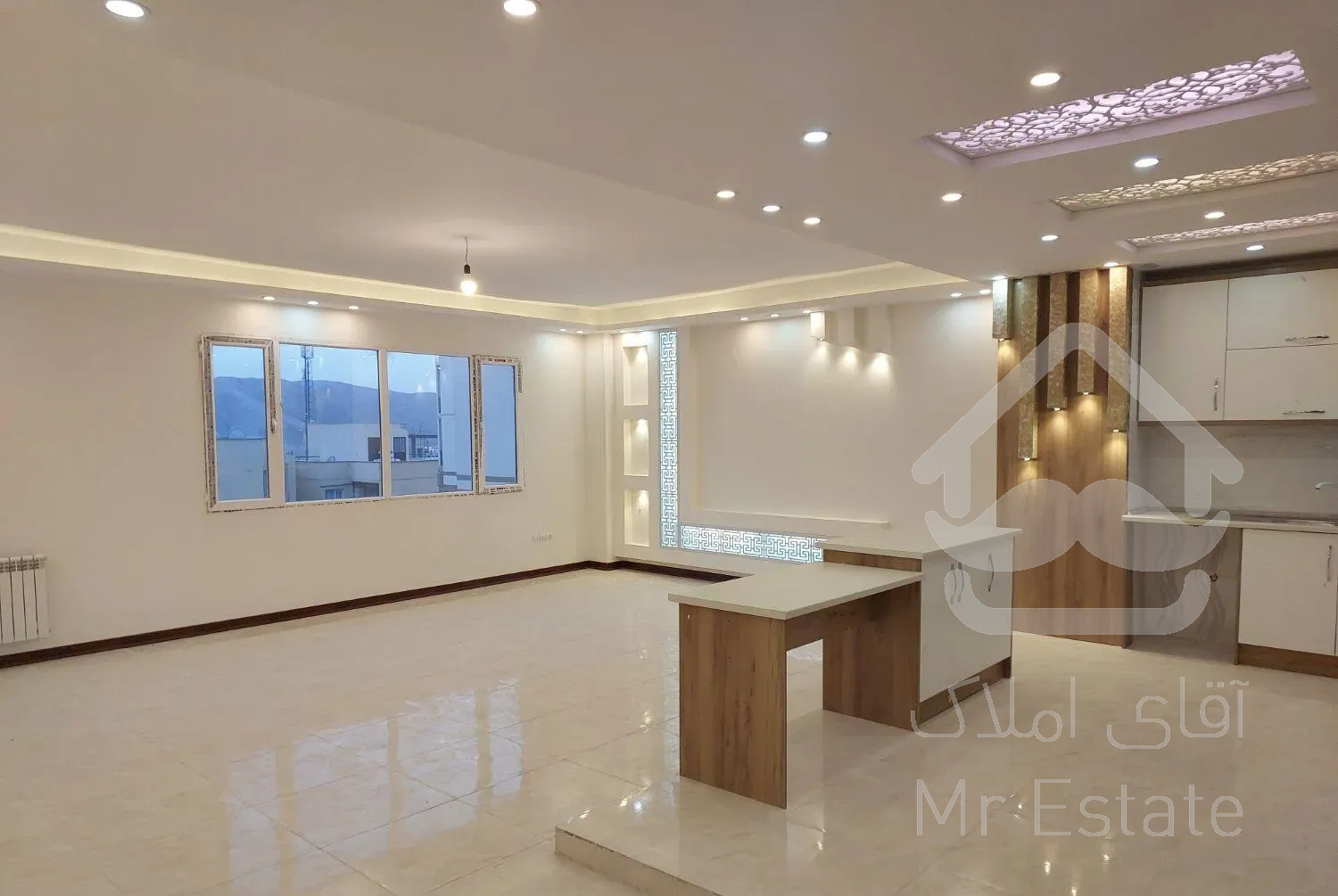 آپارتمان / ۱۰۰ متری /فاز هشت پردیس