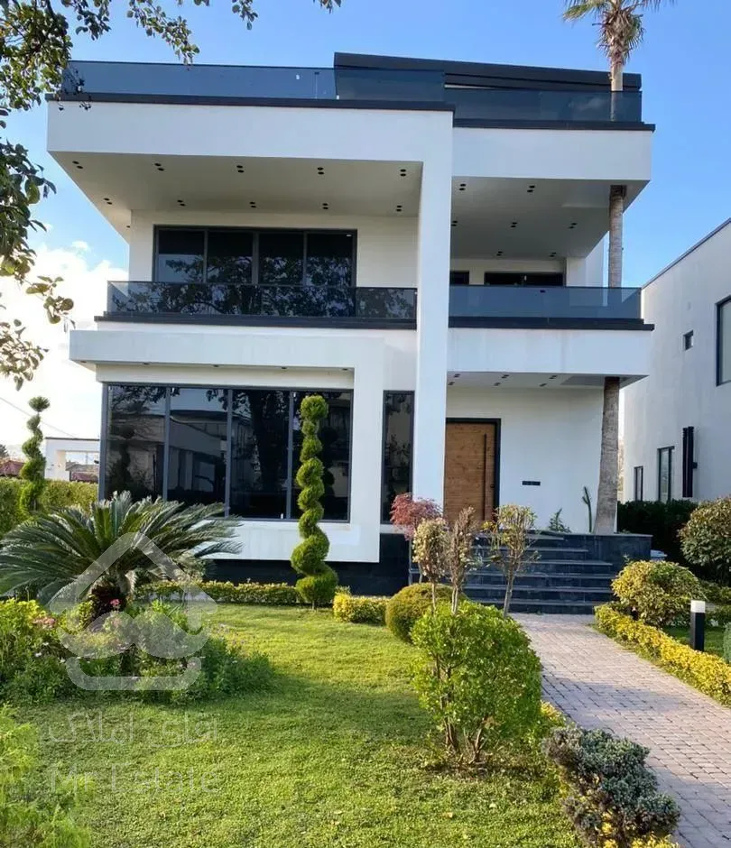 کاخ ویلا 1000mباغ 800متربنا مبله باتمامی امکانات