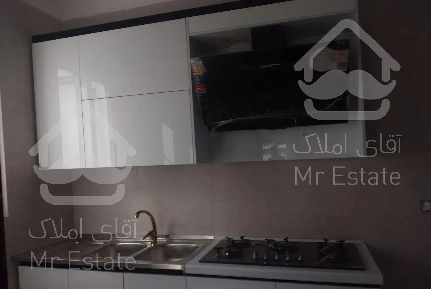 ویلایی فروش نقدی ودر فاصله ۵۰۰ متری ساحل