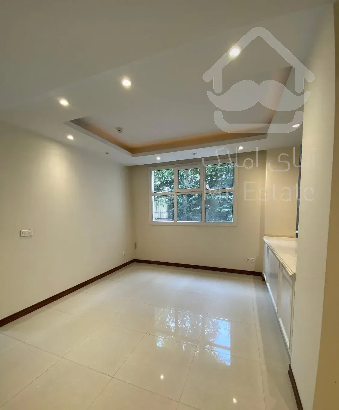 ۱۴۰متر تجریش *فوق شیک برج مطرح و مشاعات هتلینگ*