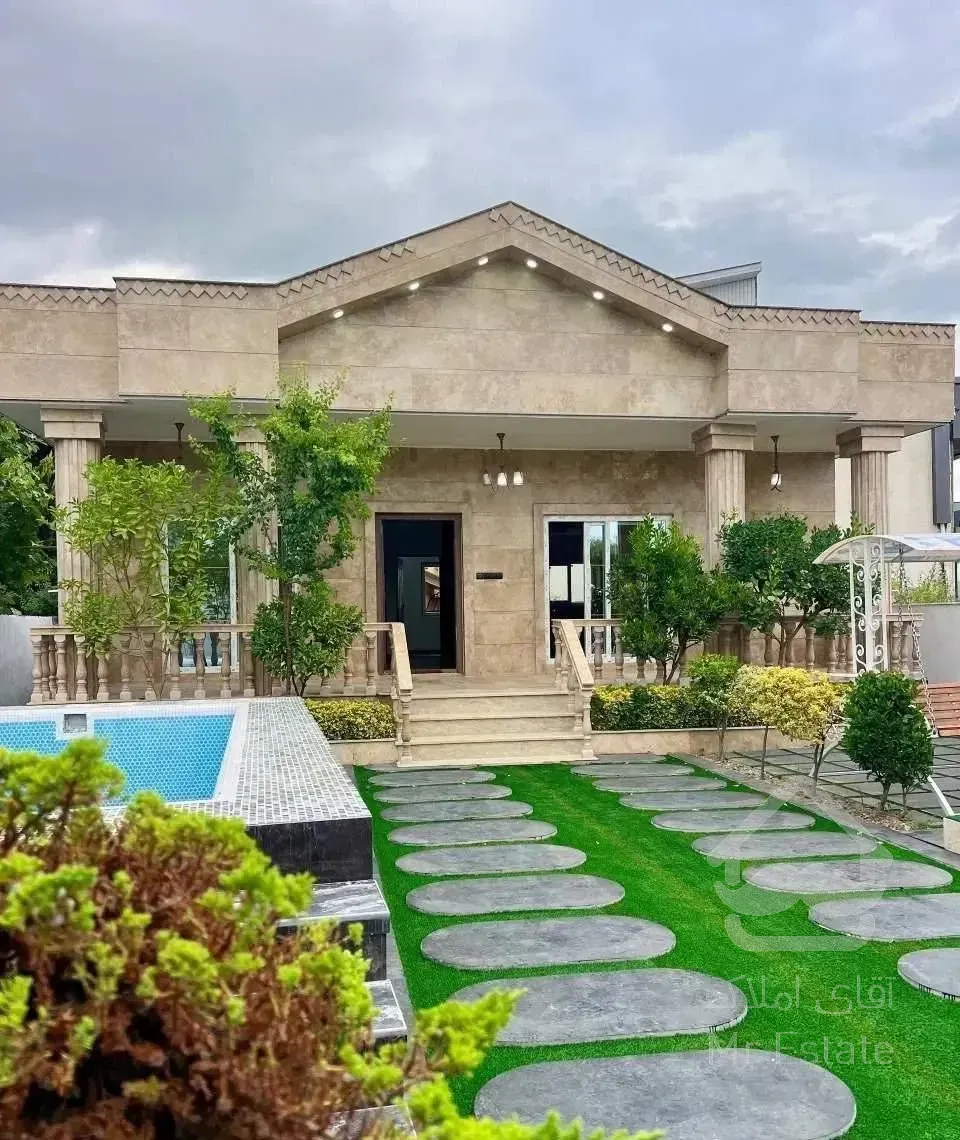 ویلا باغ همکف نماسنگ*300زمین*سندتکبرگ*استخردار