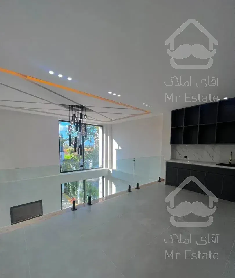 مدرن روفگاردن جکوزی دار ( 320)متر سنددار تریبلکس