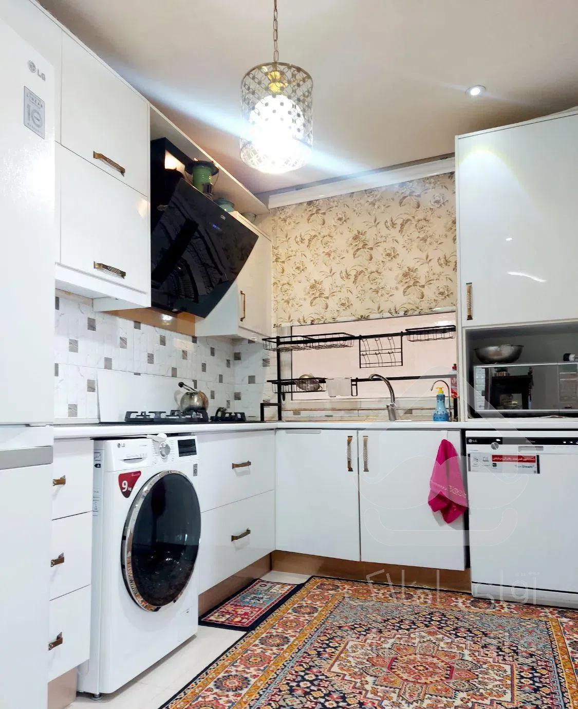 ۷۴متر ۲خواب فول سازمان برنامه ، سالن پرده خور