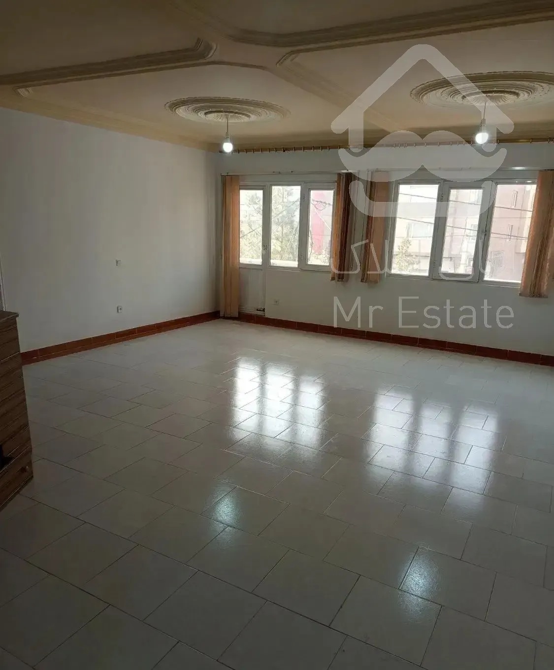 منزل راه اپارتمانی ۱۱۰ متری بر خیابان فاضل یک