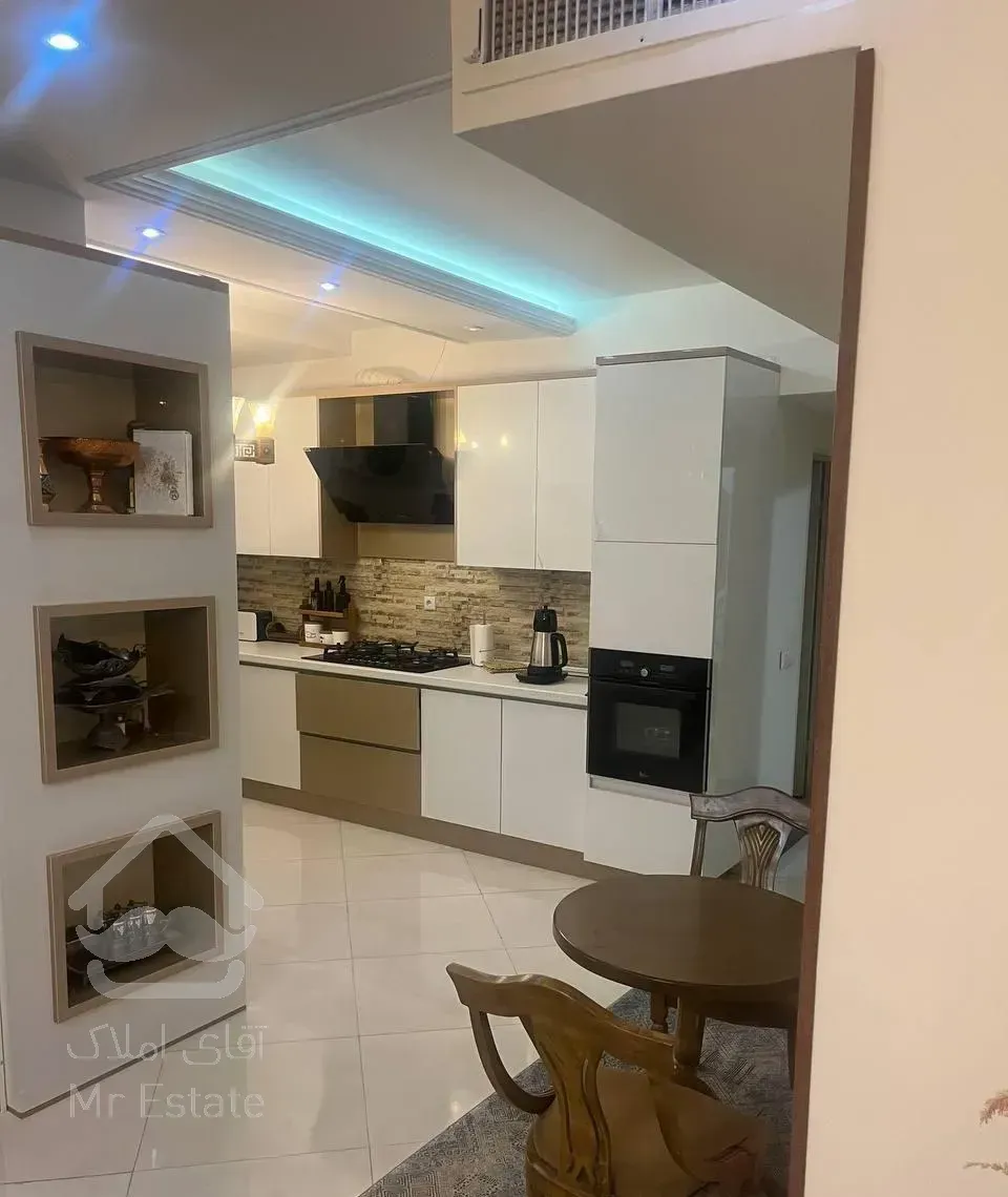 فروش آپارتمان ۱۰۱ متری ۲ خوابه شاهد سند تک برگ