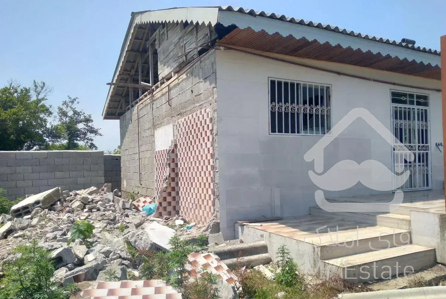 زمین با ویلا  / سند دار