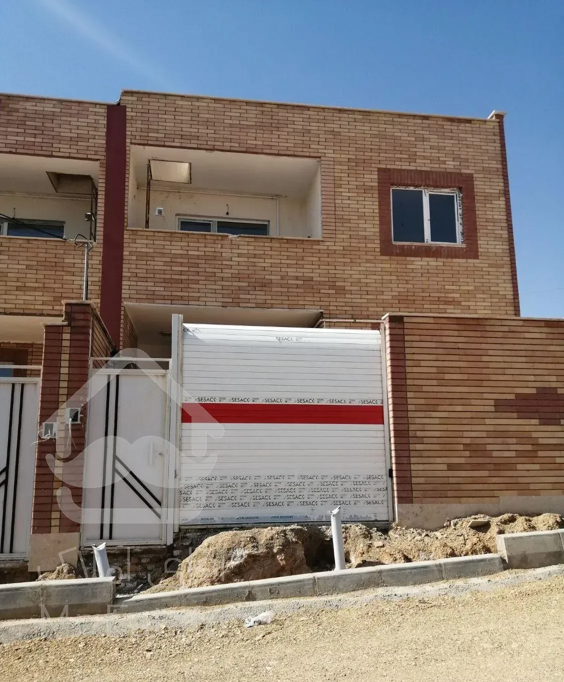 آپارتمان ۹۵ متری ایوانکی فروش و معاوضه