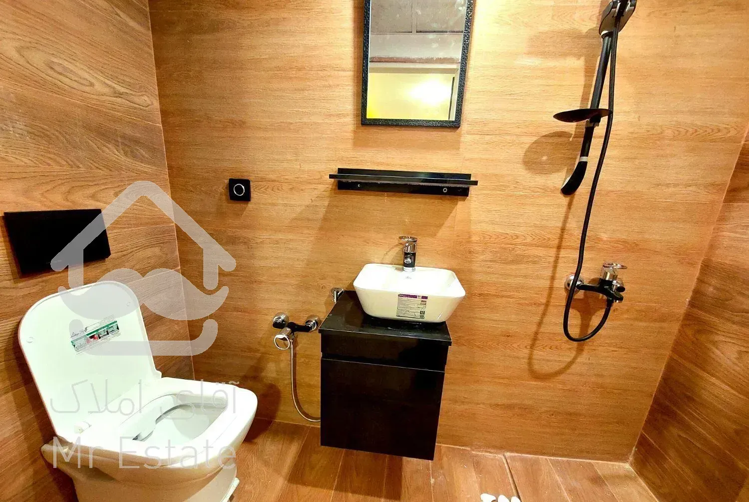 سوئیت شیک مبله با تمامی لوازم. هاشمی، یادگار