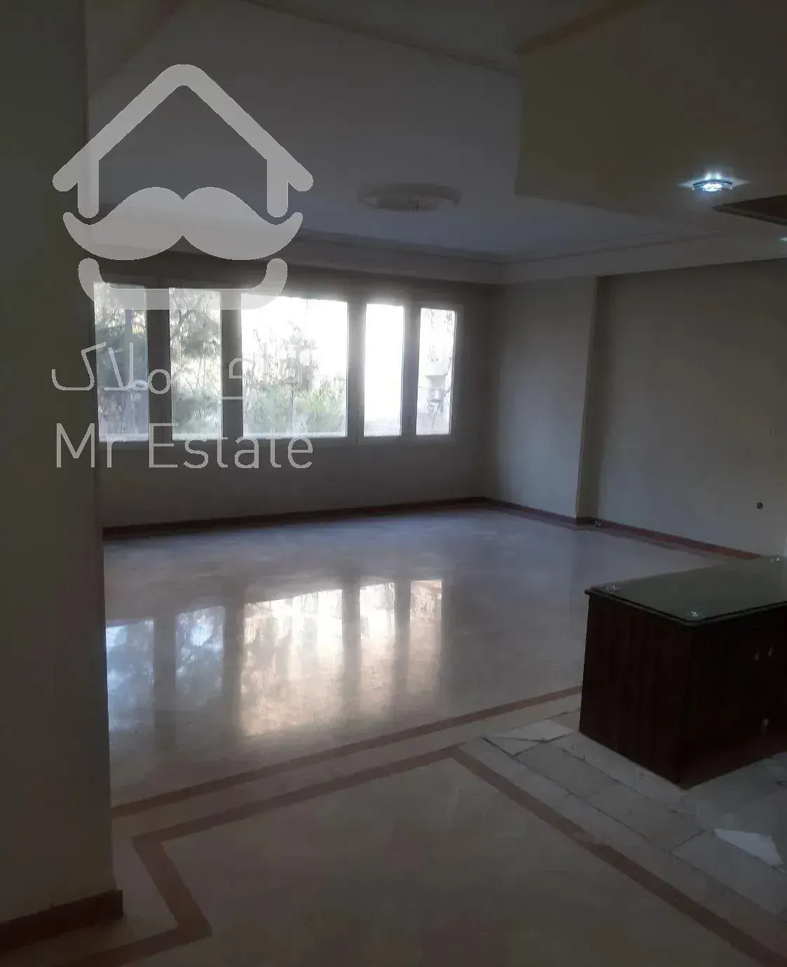 ۱۲۸ سه خواب روبرو باغ