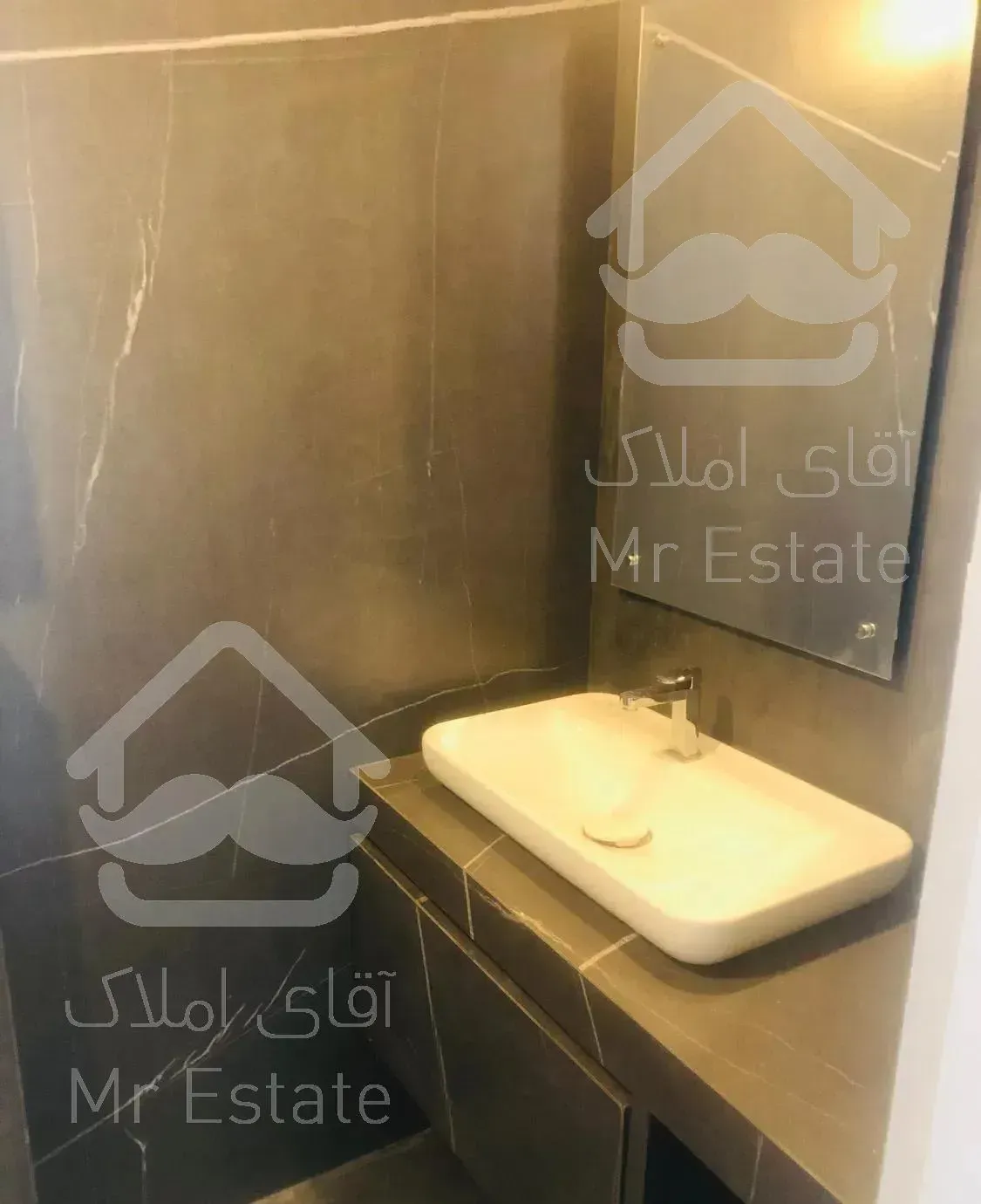 شیخ بهایی جنوبی ۱۳۰ متر ۳خواب