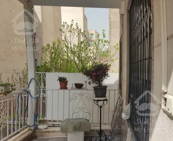 144 متر 3 خوابه  در کامرانیه