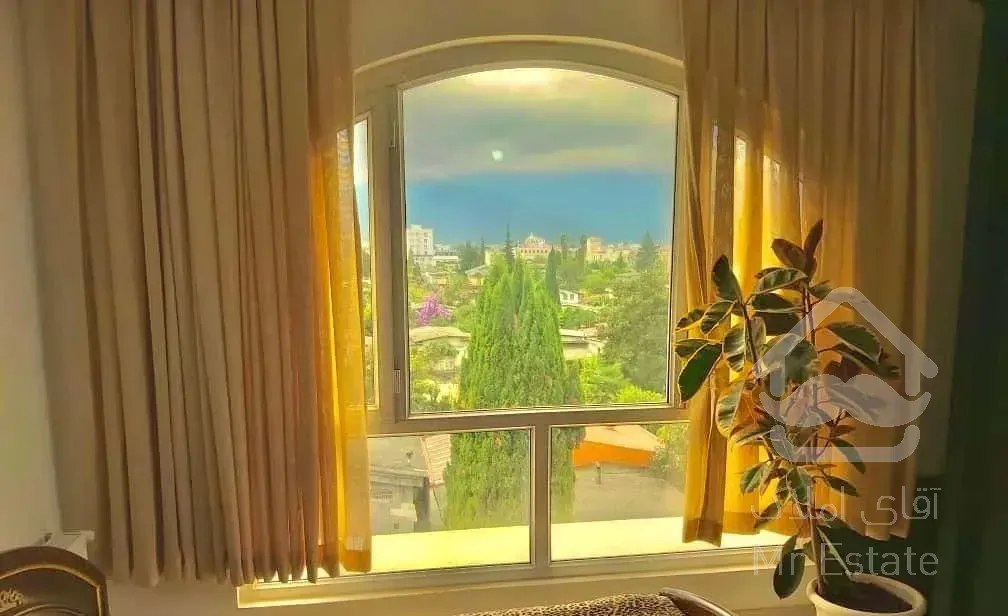 فروش اپارتمان 135 متر طبقه4 نزدیک دریا ویو کوه