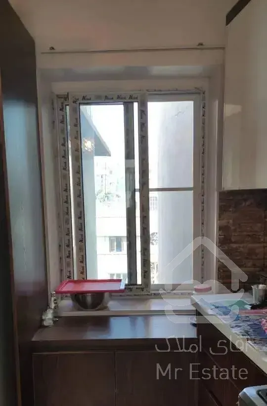 ۱۳۰ متر / ۲ خواب / غرق در نور / جمهوری گلشن