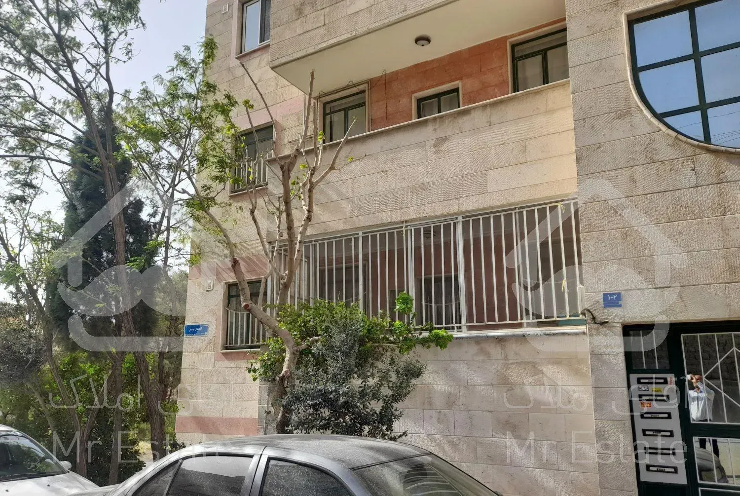 دوخوابه دوطرف بالکن  آماده تخلیه با پارکینگ وانبار