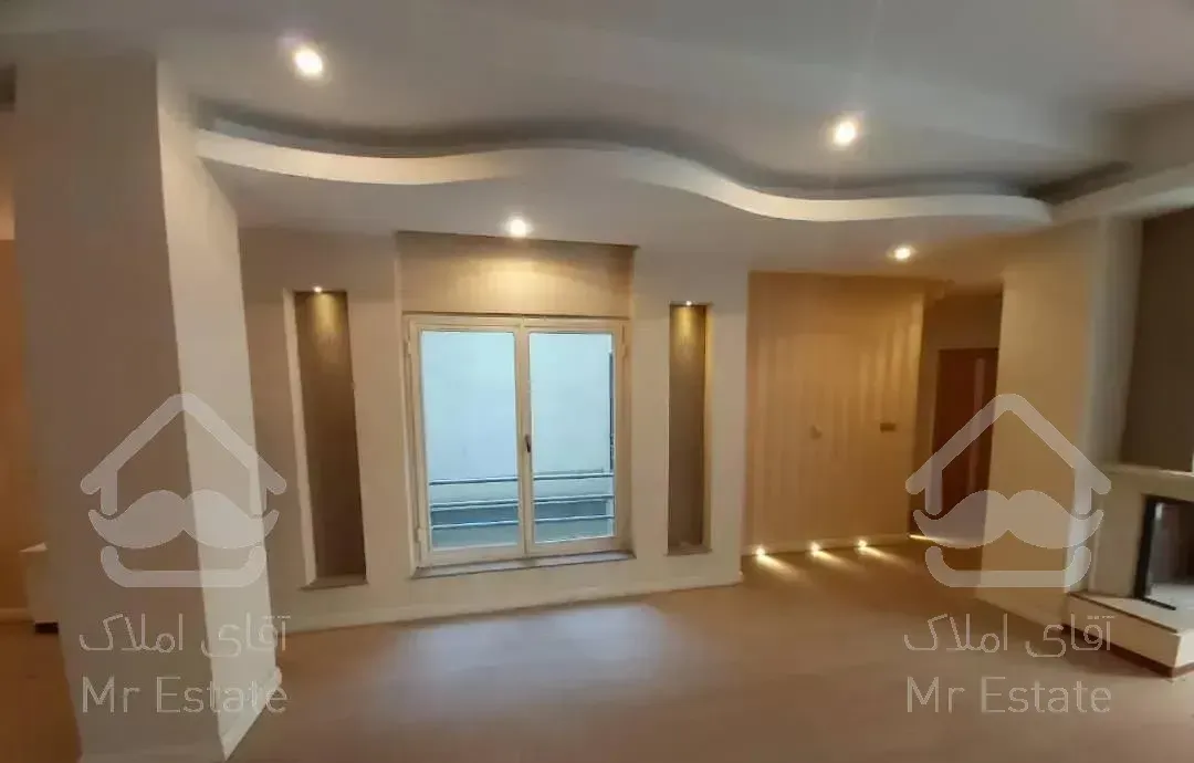 ونک ۱۴۵ متر/ استخردار/۱۰ ساله کلید نخورده