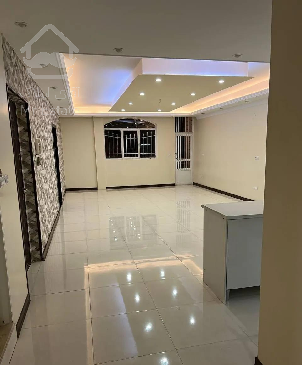 آپارتمان ۱۱۶متری ۳دانگ از شش دانگ ۲۰۰متری