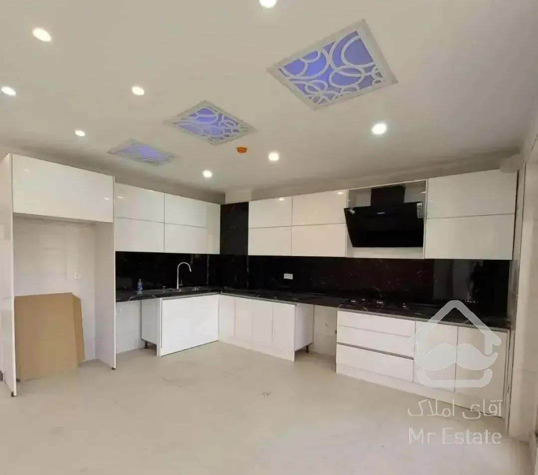 ۱۲۰متر۲خواب/نوساز/غرق آفتاب/ویودار بدون مشرف