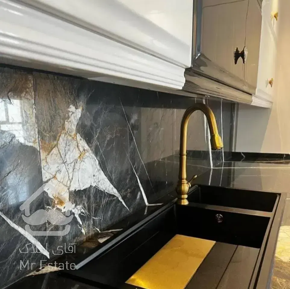 ۱۳۰ متر برج باغ/شیک و مینیمال/روف گاردن