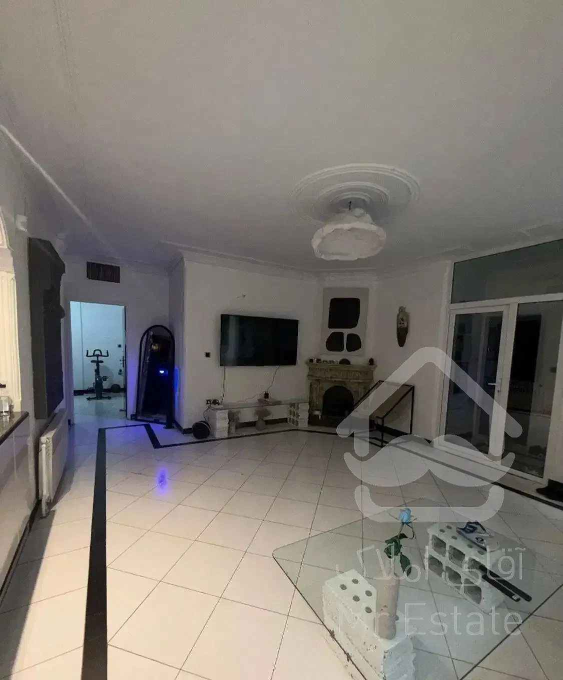 ۱۲۰ متر . دو خواب . ۱۵ متر تراس اختصاصی