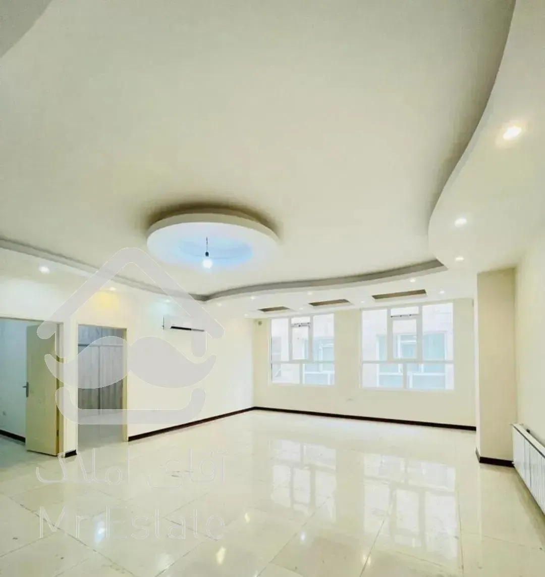 واحد ۱۱۴ متری دو خوابه* دریاچه چیتگر * منطقه۲۲