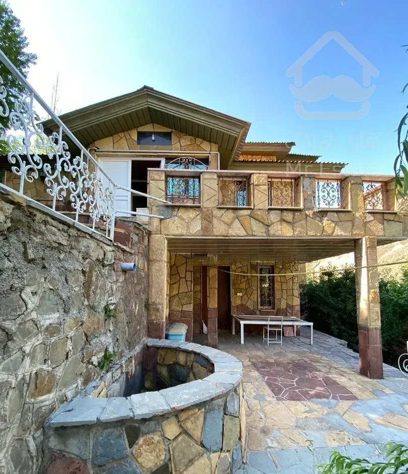 فروش خانه ویلایی ۳۰۰ متری با ۲۰۰۰متر زمین