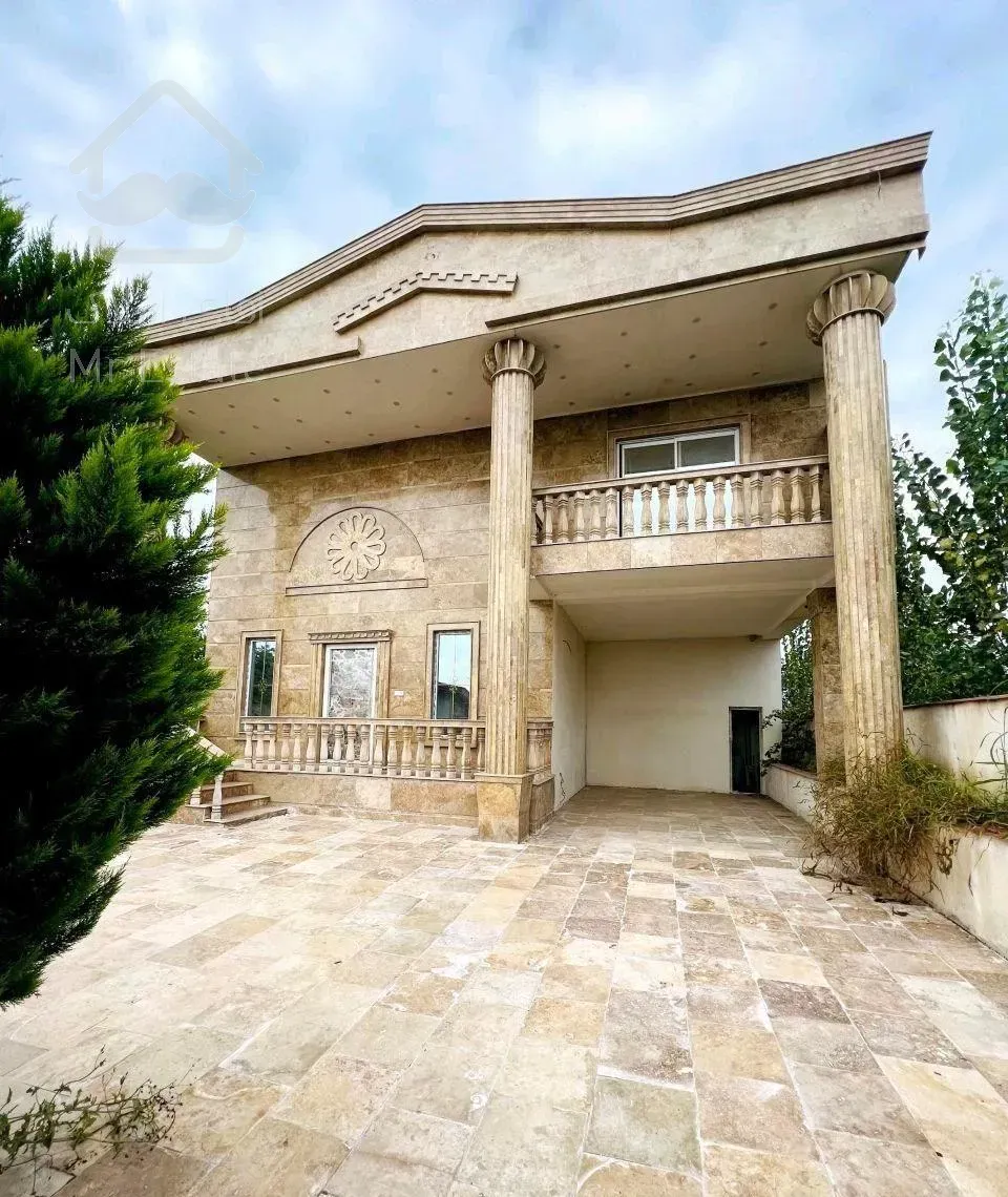 این ویو با این قیمت برای ویلای نوساز واقعا عجیبه