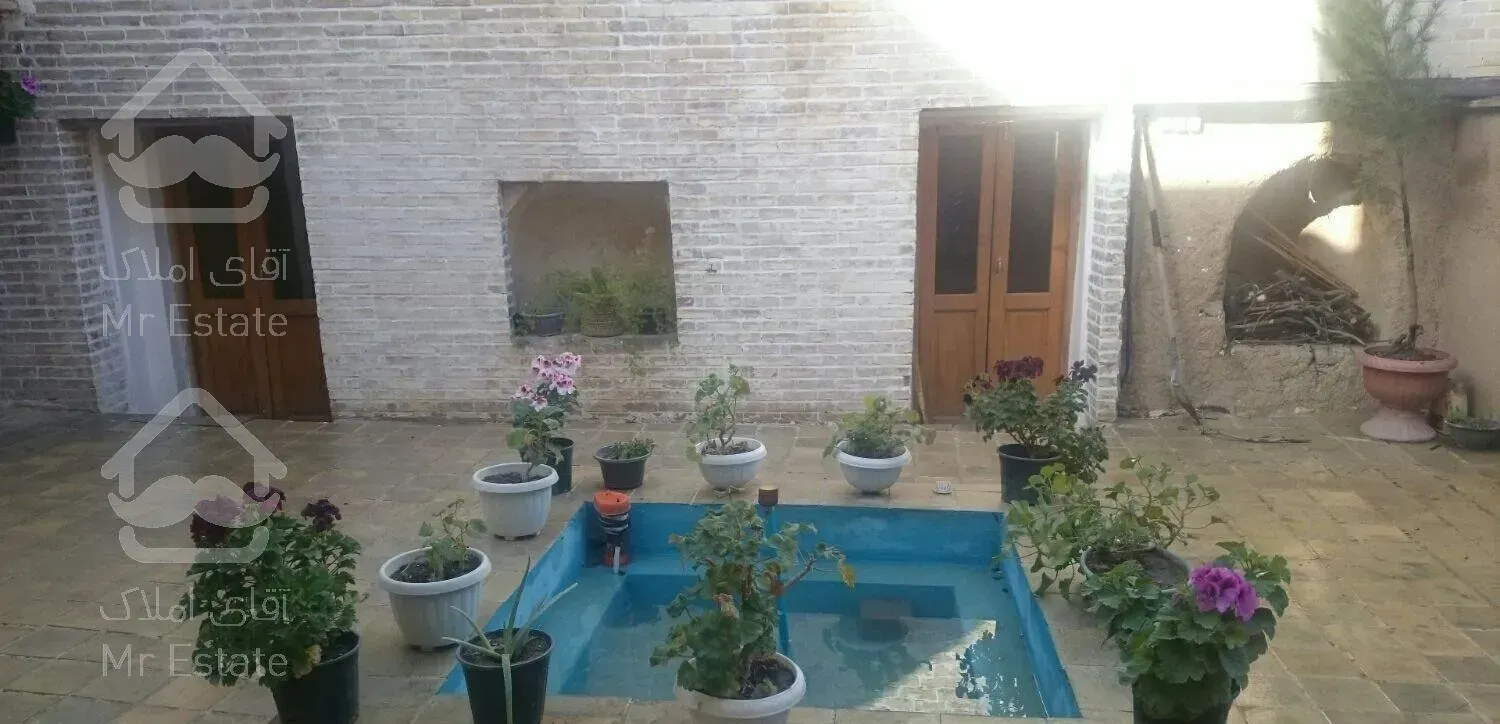 اقامتگاه سنتی در باغبادران