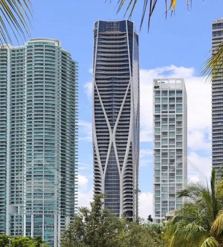 ١٣٨ متر مروارید چیتگر