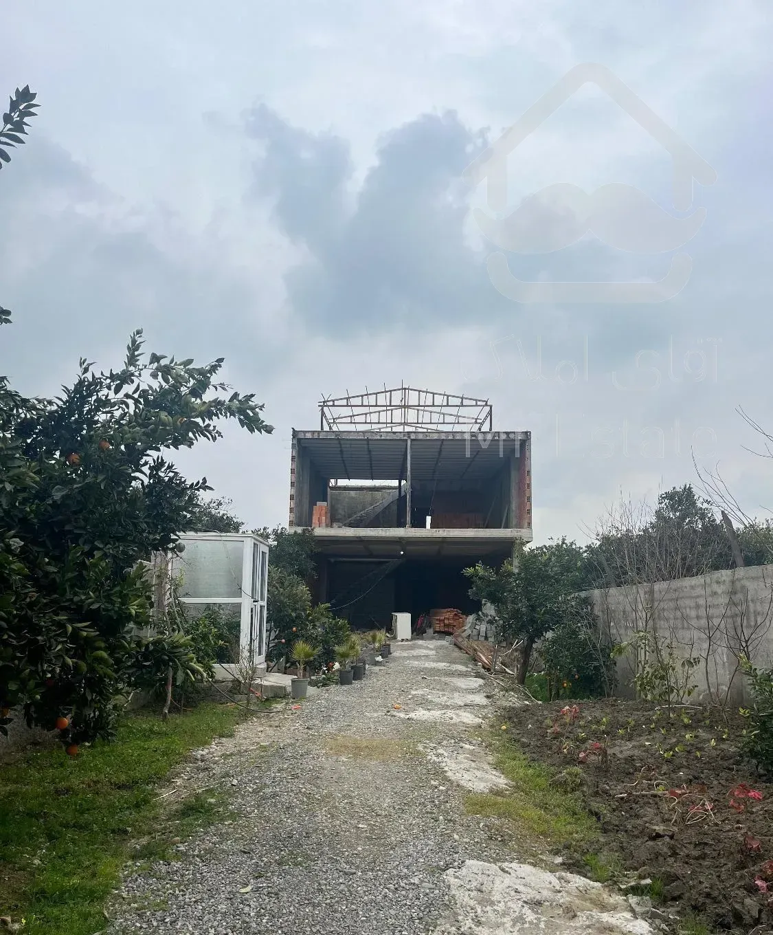 ویلا تریبلکس نیمه ساخت