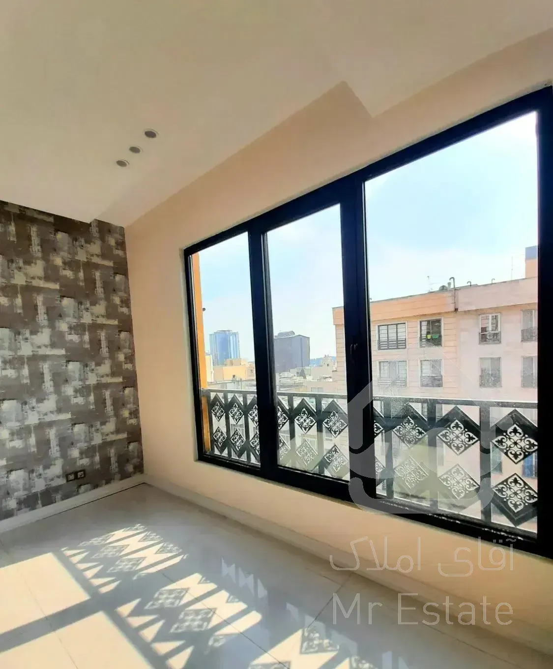 ۱۲۱ متر جردن ولیعصر ( نوساز طبقات بالا )