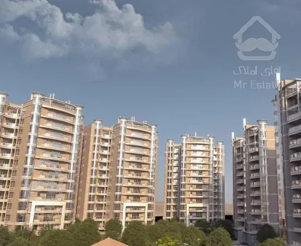 واحد ۱۳۰ متری  فول امکانات  چیتگر