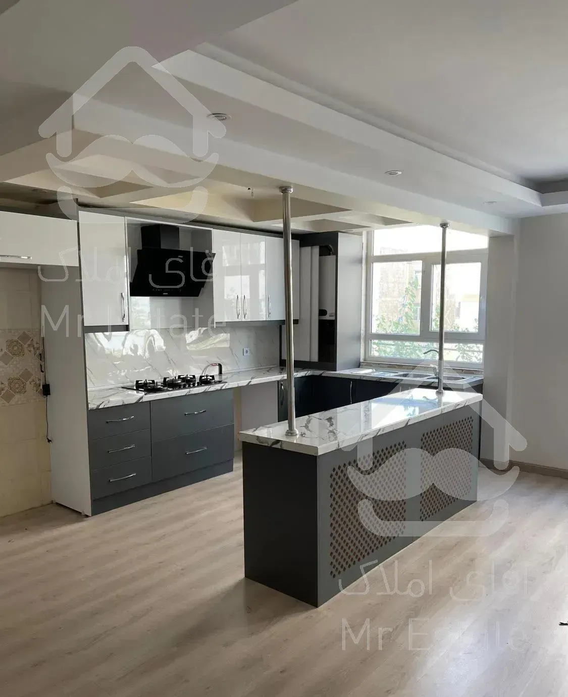 ۹۰متر۲پارکینگ ۴ساله غرب پروین تخلیه