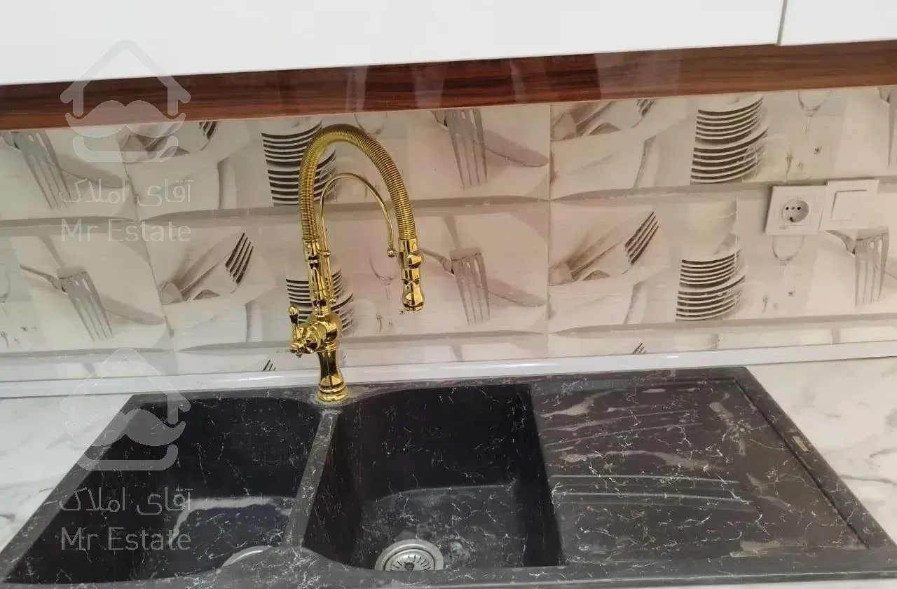 انوشیروان غربی120متر کلید نخورده پارکینگ اختصاصی