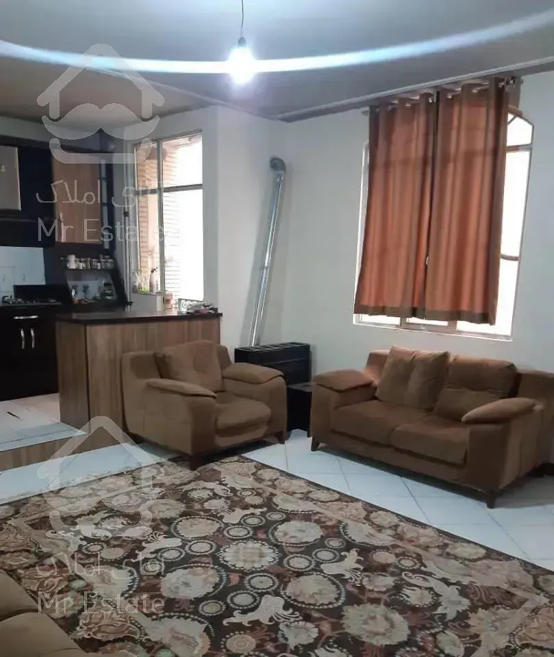 ۵۱ متر بریانک ، نیک فر