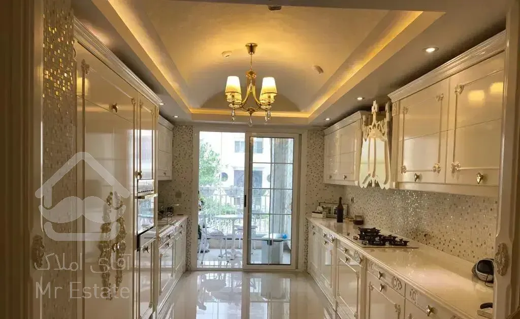 200متر 3پارکینگ پاگرد مجزا 3ساله /فستیوال نور فول