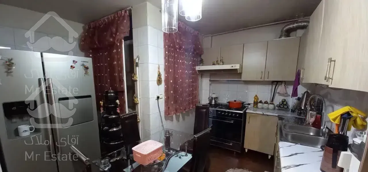 آپارتمان/ ۹۰ متری /دو خواب /پارکینگ