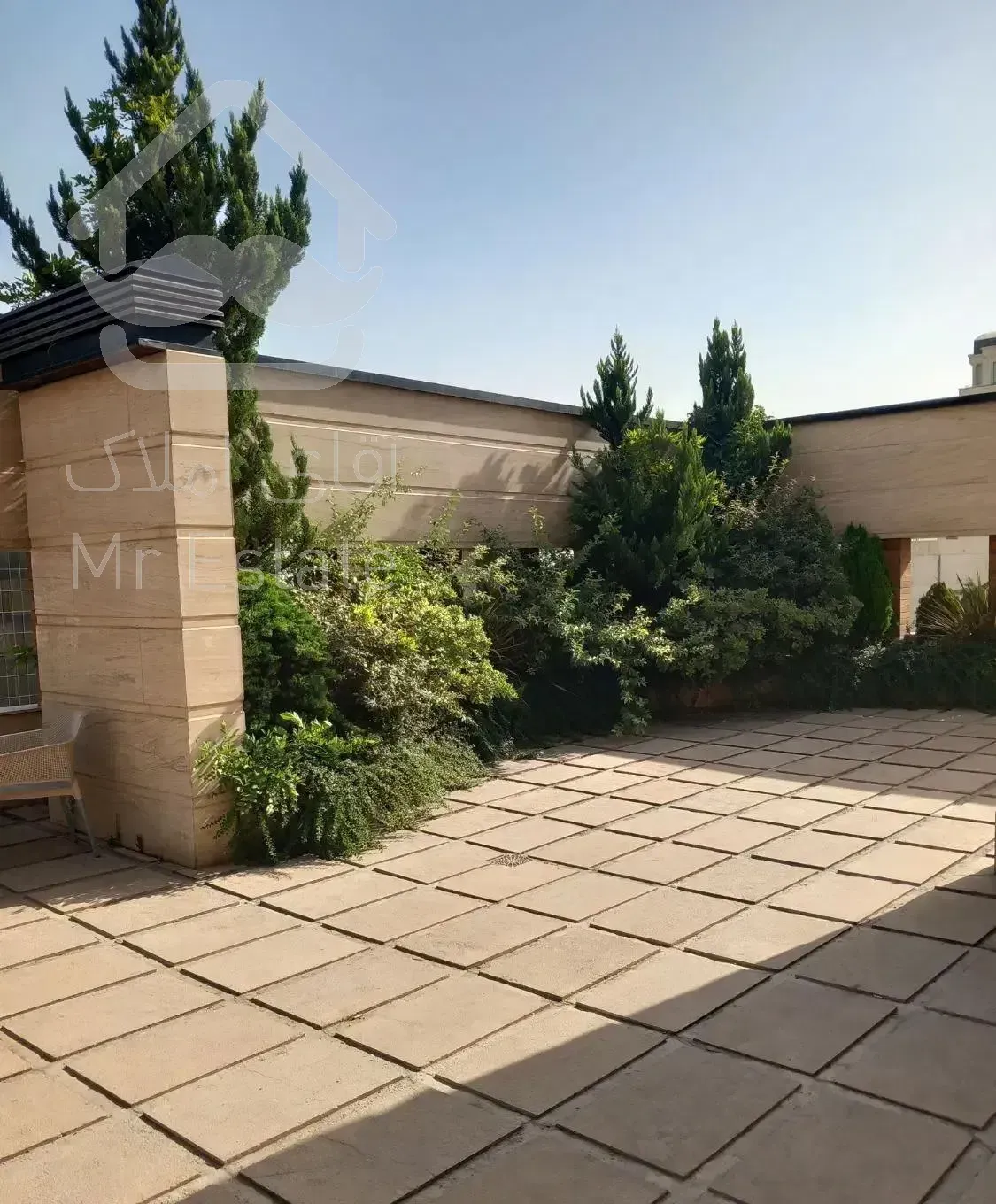 باغ فردوس 95 متر دو خواب شیک با امکانات کامل