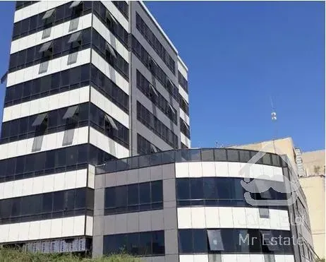 آیت‌الله کاشانی ۲۴۰۰ متر بنای اداری