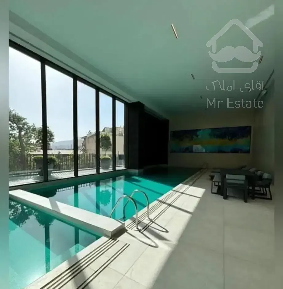 240 متر برج باغ نیاوران کلید نخورده