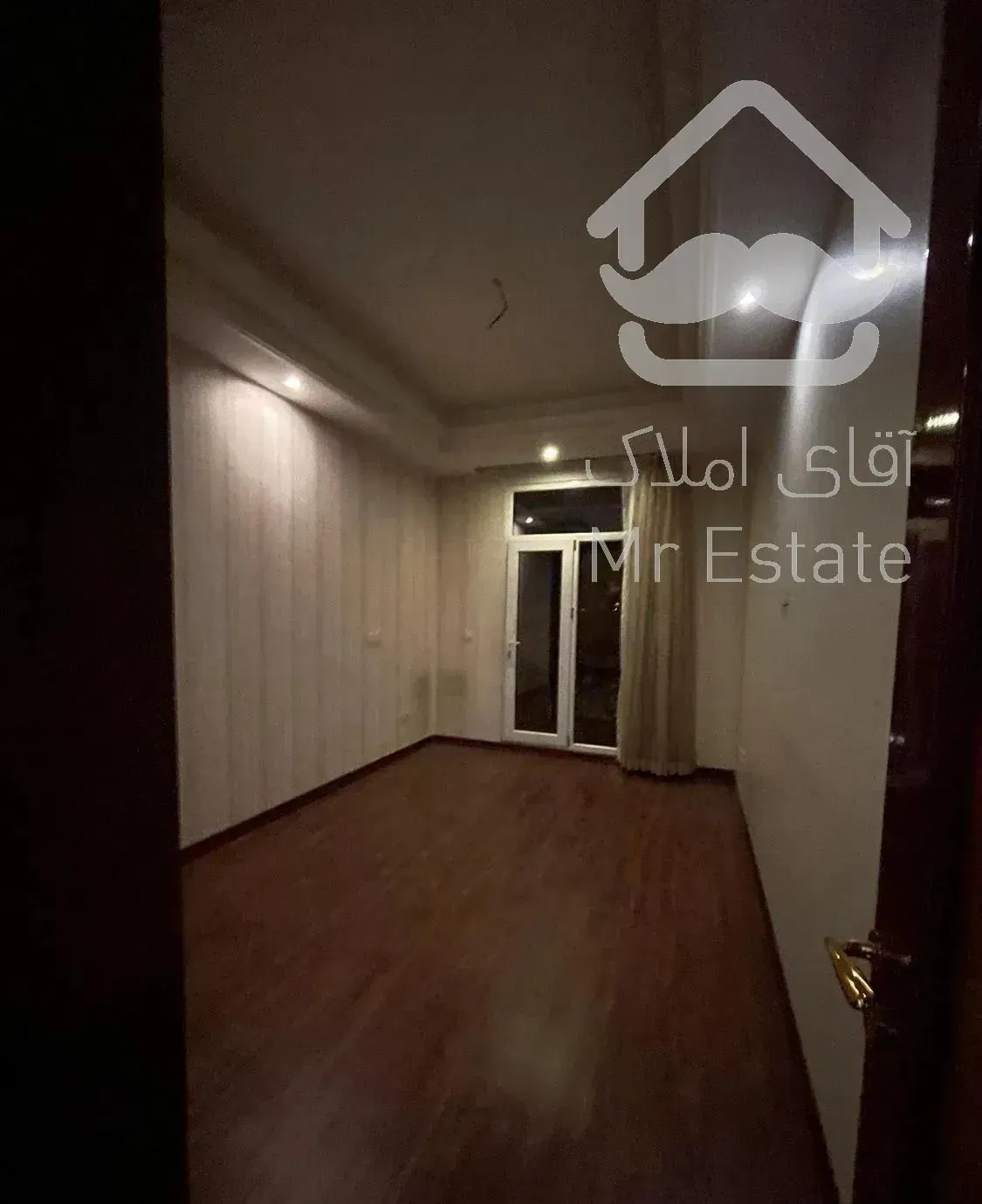 120متر/ هروی/ روف گاردن